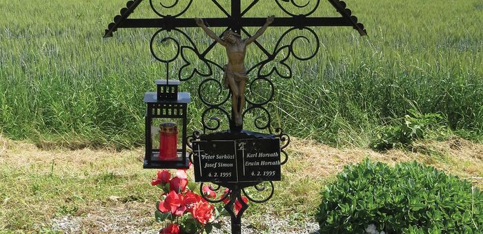 Gedenkkreuz zum Anschlag 1995 in Oberwart