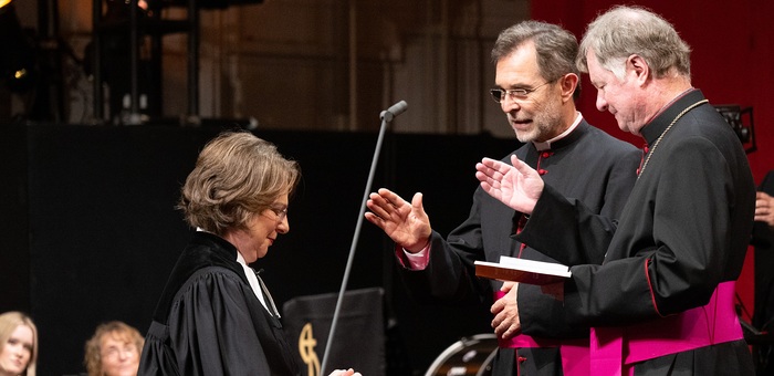 Cornelia Richter, Josef Grünwidl und Manfred Scheuer / BARBARA FROMMANN Amtseinführung von Bischöfin Cornelia Richter