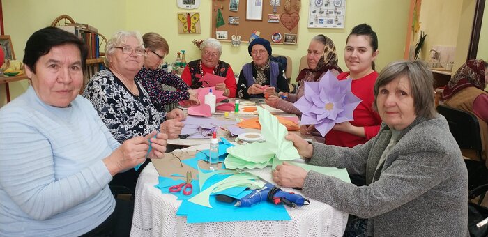 Handarbeitsrunde / Neoumanist (Moldau, Rasarit) Handarbeitsrunde