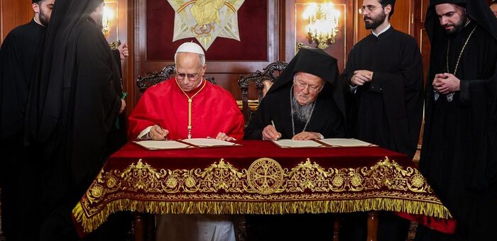 Papst und Patriarch unterzeichnen Aufruf zur Einheit der Christen