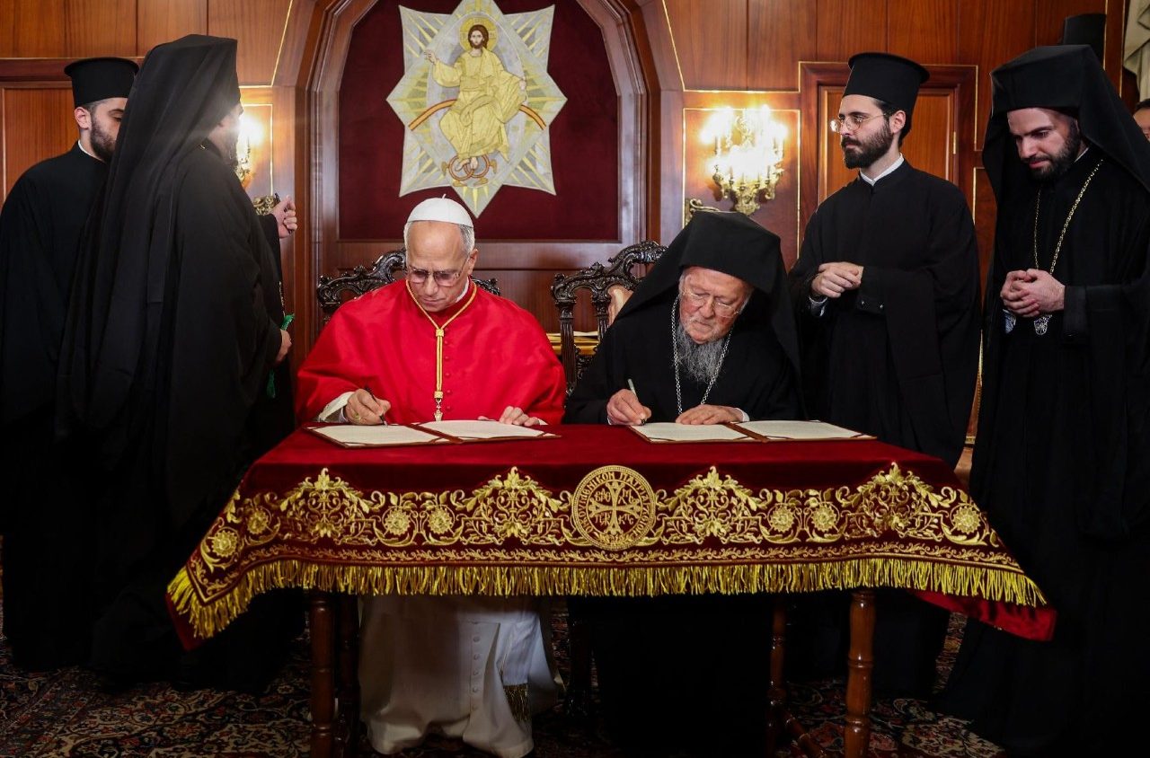 Papst und Patriarch unterzeichnen Aufruf zur Einheit der Christen