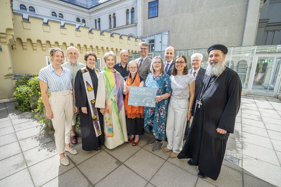 Interreligiöser Beirat mit Koordinatorin Eva Wenig.