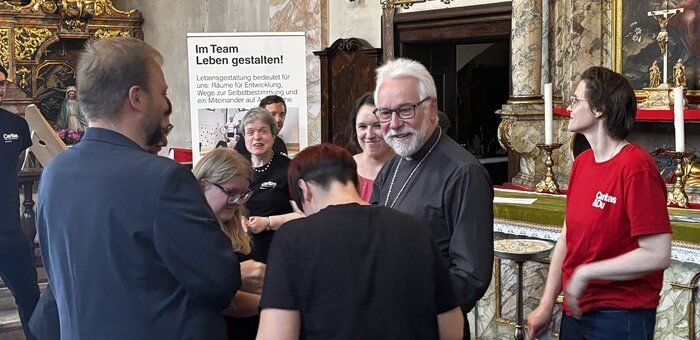 Bischof Josef Marketz bei der Langen Nacht der Kirchen 2026 / Iris Binder In Kärnten 20.000 Besucher bei der 'Langen Nacht der Kirchen'