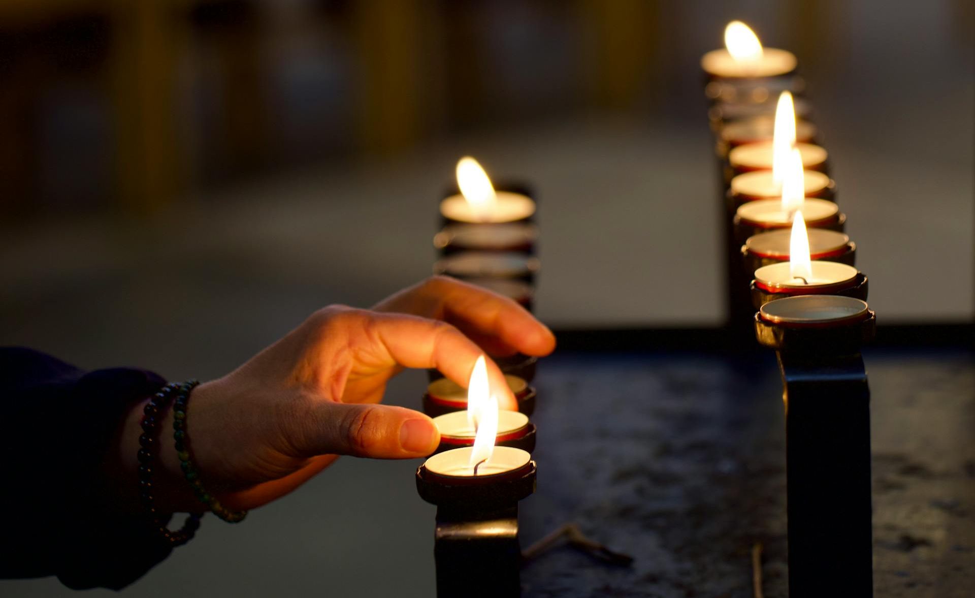 Hunderte bei Friedensgebet in Wien nach Anschlag auf Kirche in Damaskus
