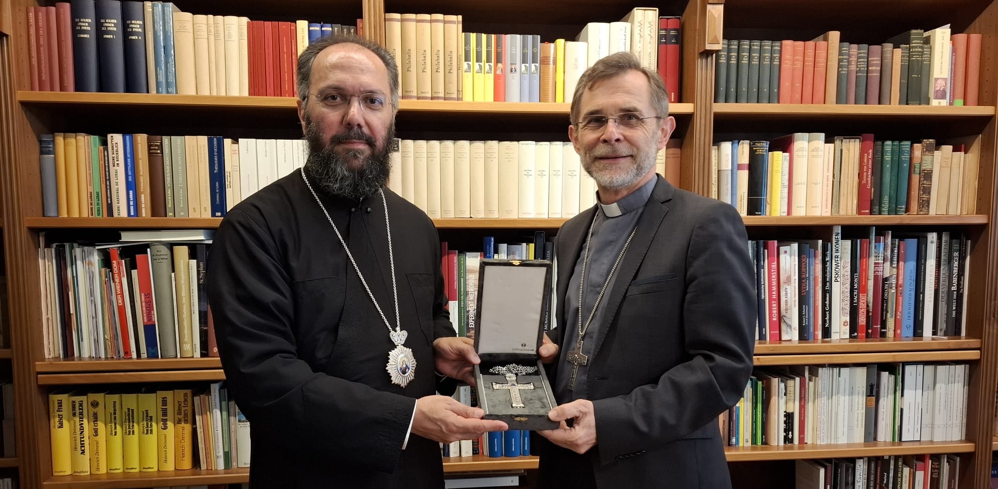 v.l.: Metropolit Arsenios (Kardamakis) und Erzbischof Josef Grünwidl