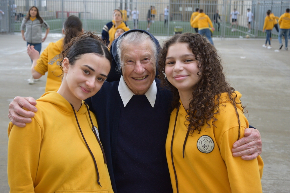 Sr. Klara lebt seit 66 Jahren in Nazareth. Sie gehört zum Gründungsteam der Salvatorian Sisters School.